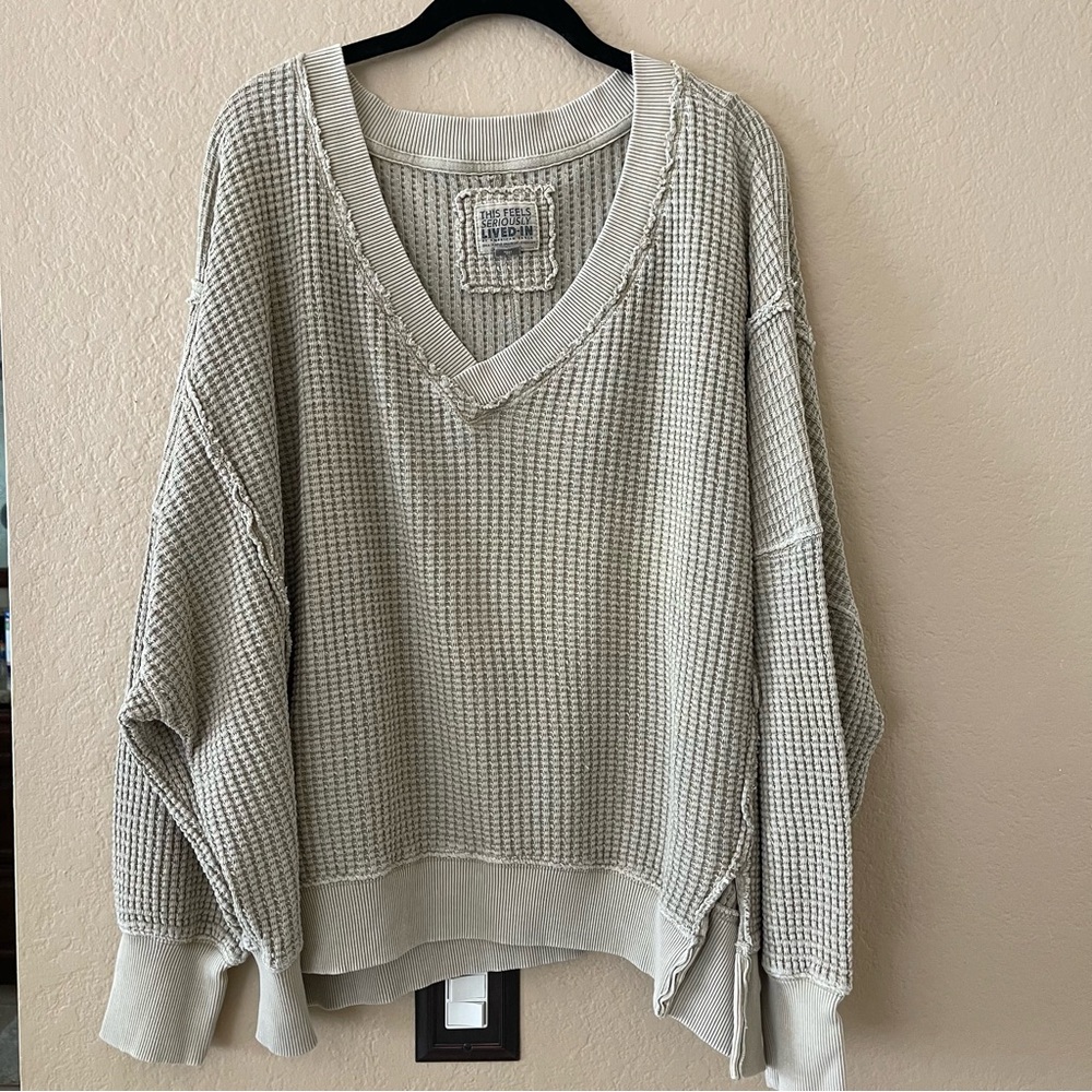 American Eagle Outfitters light sage waffle V-Neck Sweater
